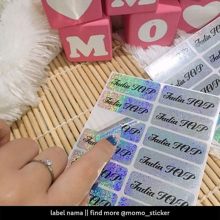 sticker label nama anak momo_sticker