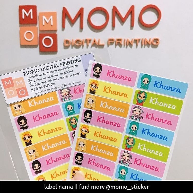 cetak label nama anak gambar momo_sticker